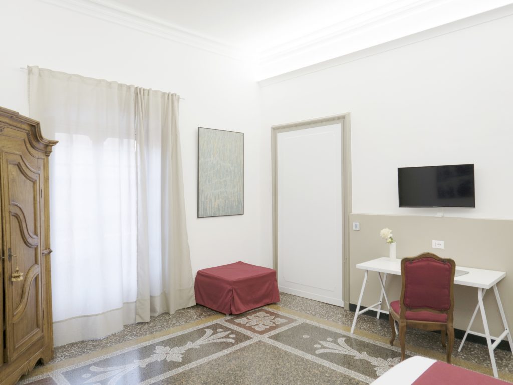 La Rossa — Apri foto 4/5